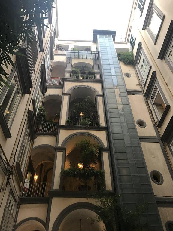 Chiaia Guest House Napoli Dış mekan fotoğraf
